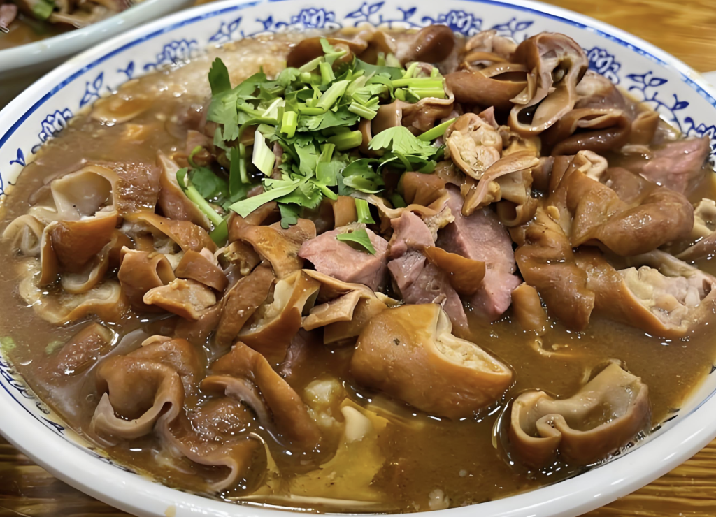 Luzhu Huoshao: The Hearty Dish Every Beijinger Loves