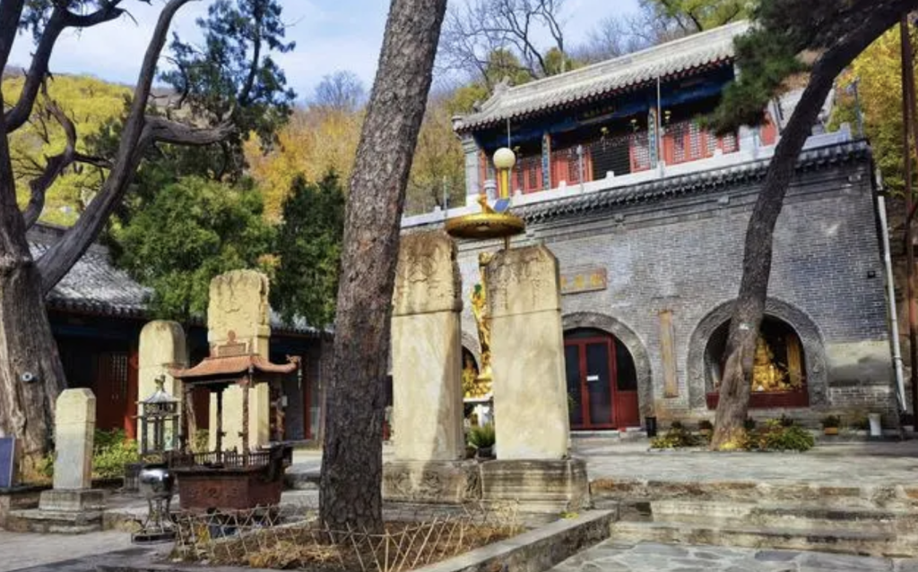 Zhuang Gong Yuan: A Tranquil Hike to an Ancient Temple